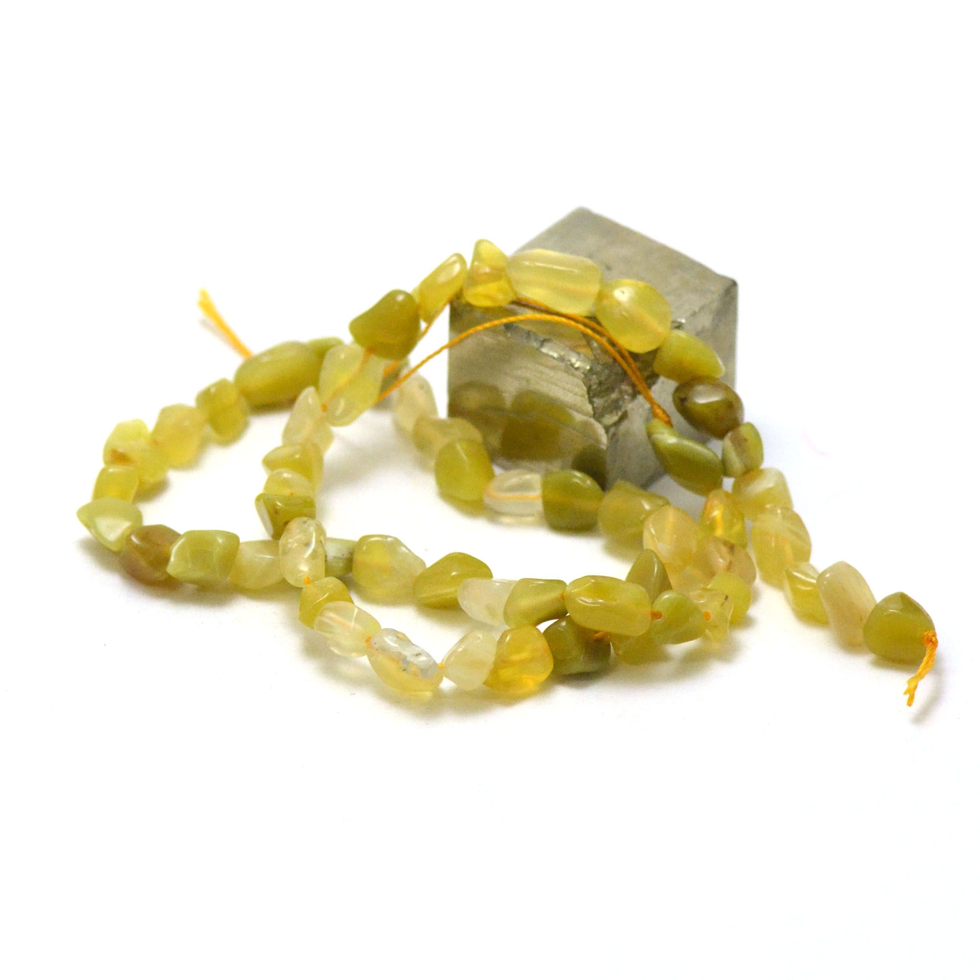 fil de 39 cm d\'opale jaune pierre roulée, pierre naturelle