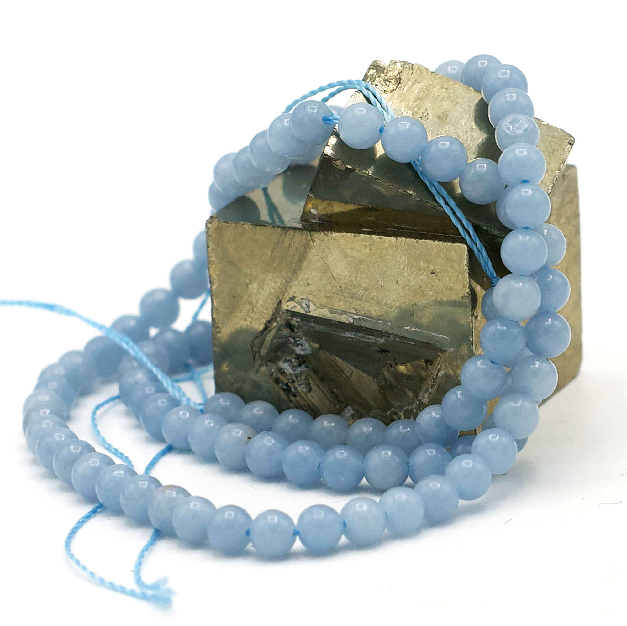 fil de 39 cm perles d\'Angélite bleu ronde 4 mm
