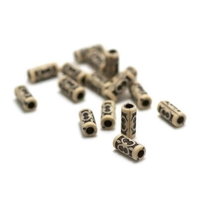 noir sur fond beige clair tube