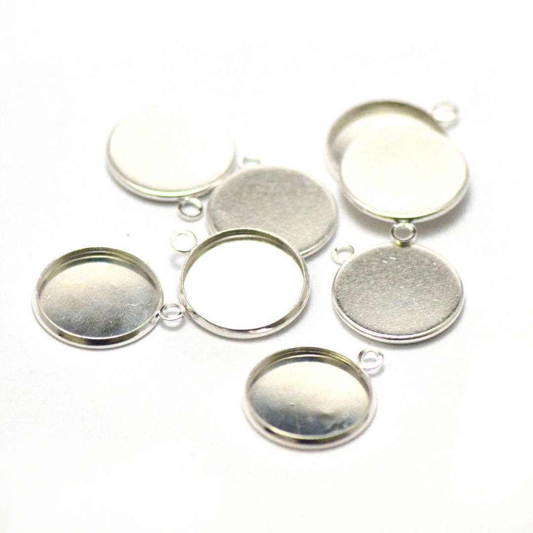 Archives des Pendentif sur cordon métallique