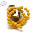 jaune foncé