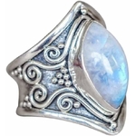 Bague Aphrodite en Pierre de Lune