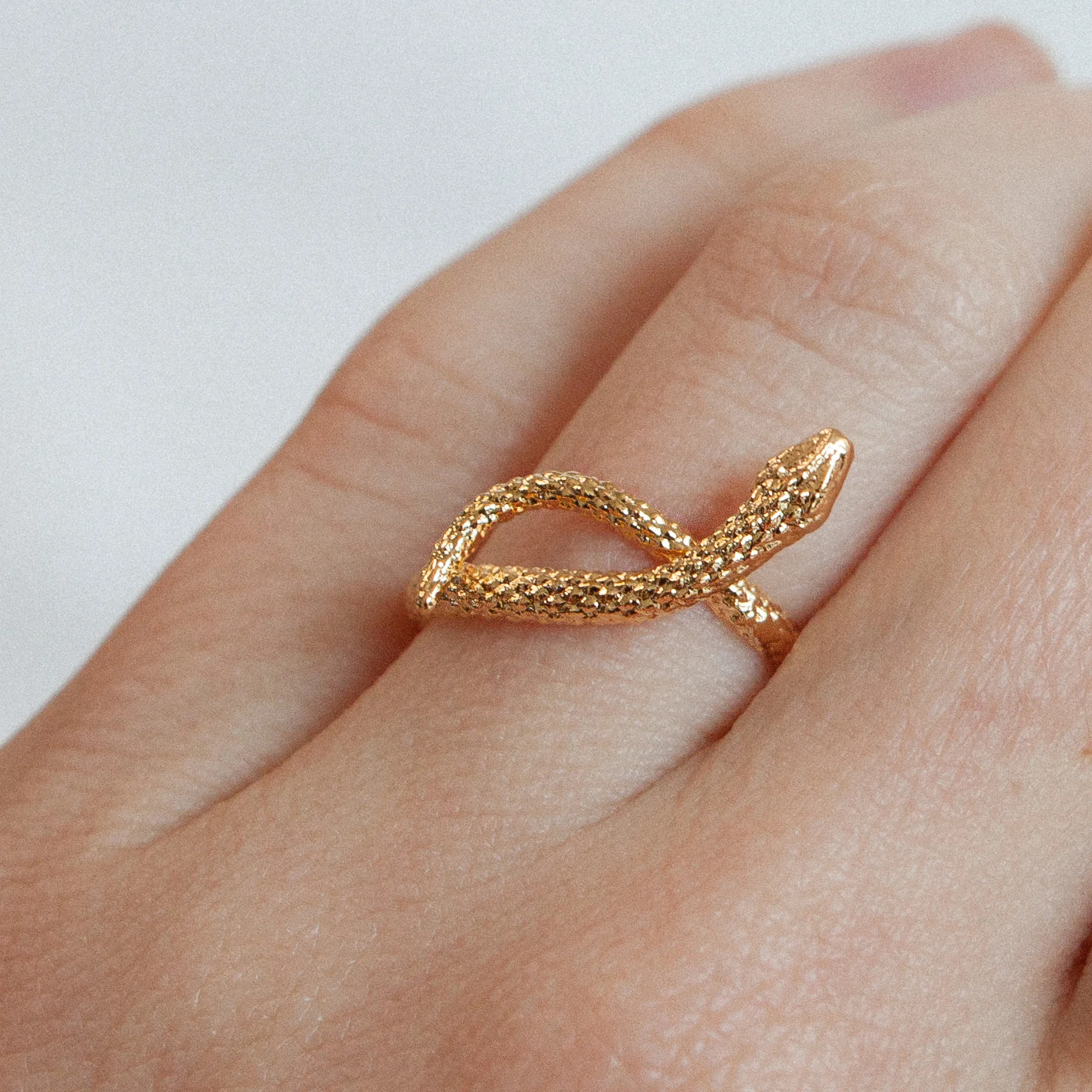 Bague Snake Dorée Lotta Djossou - vue 2