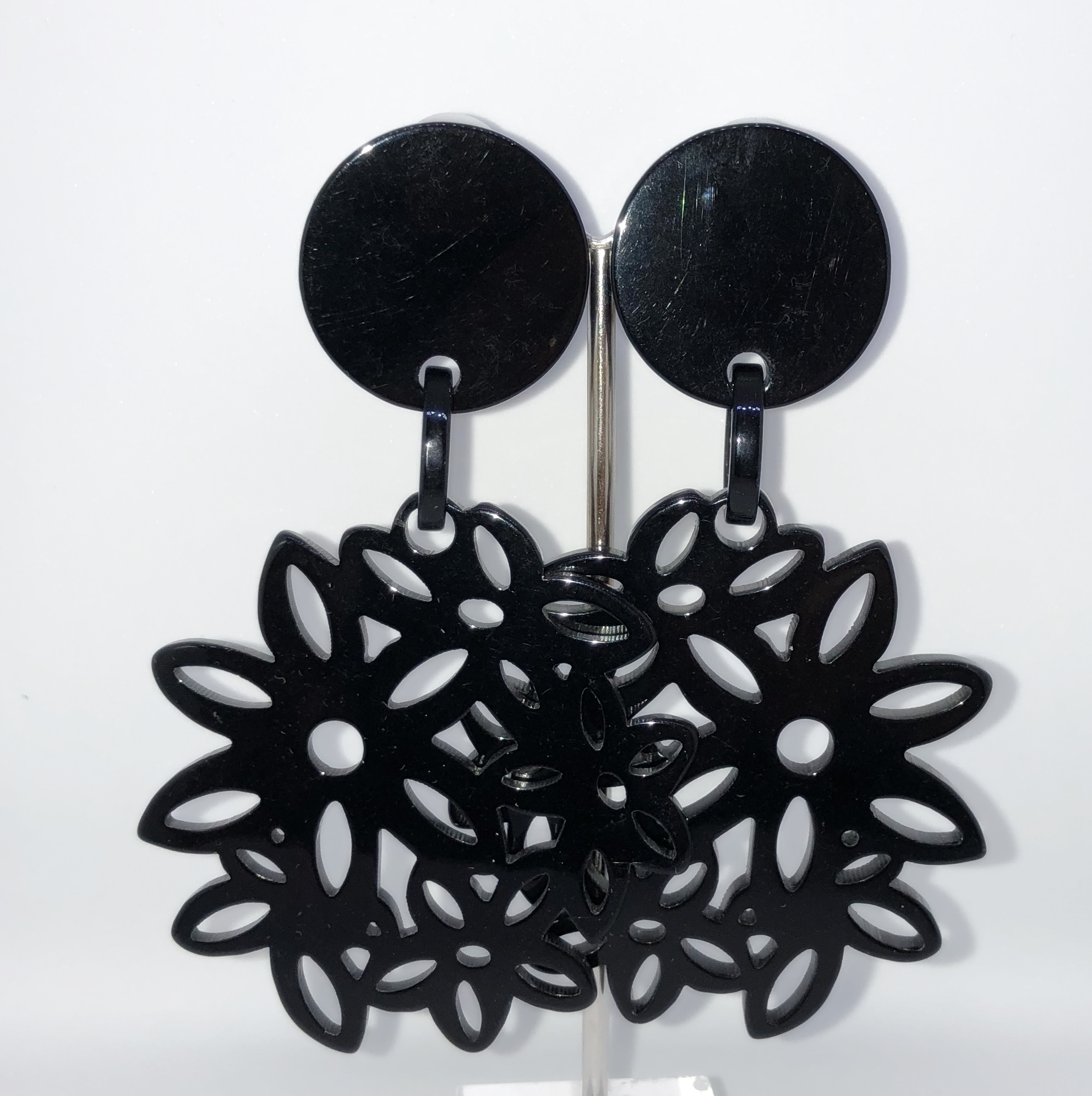 BO fleurs noires résine clips Marion Godart 29
