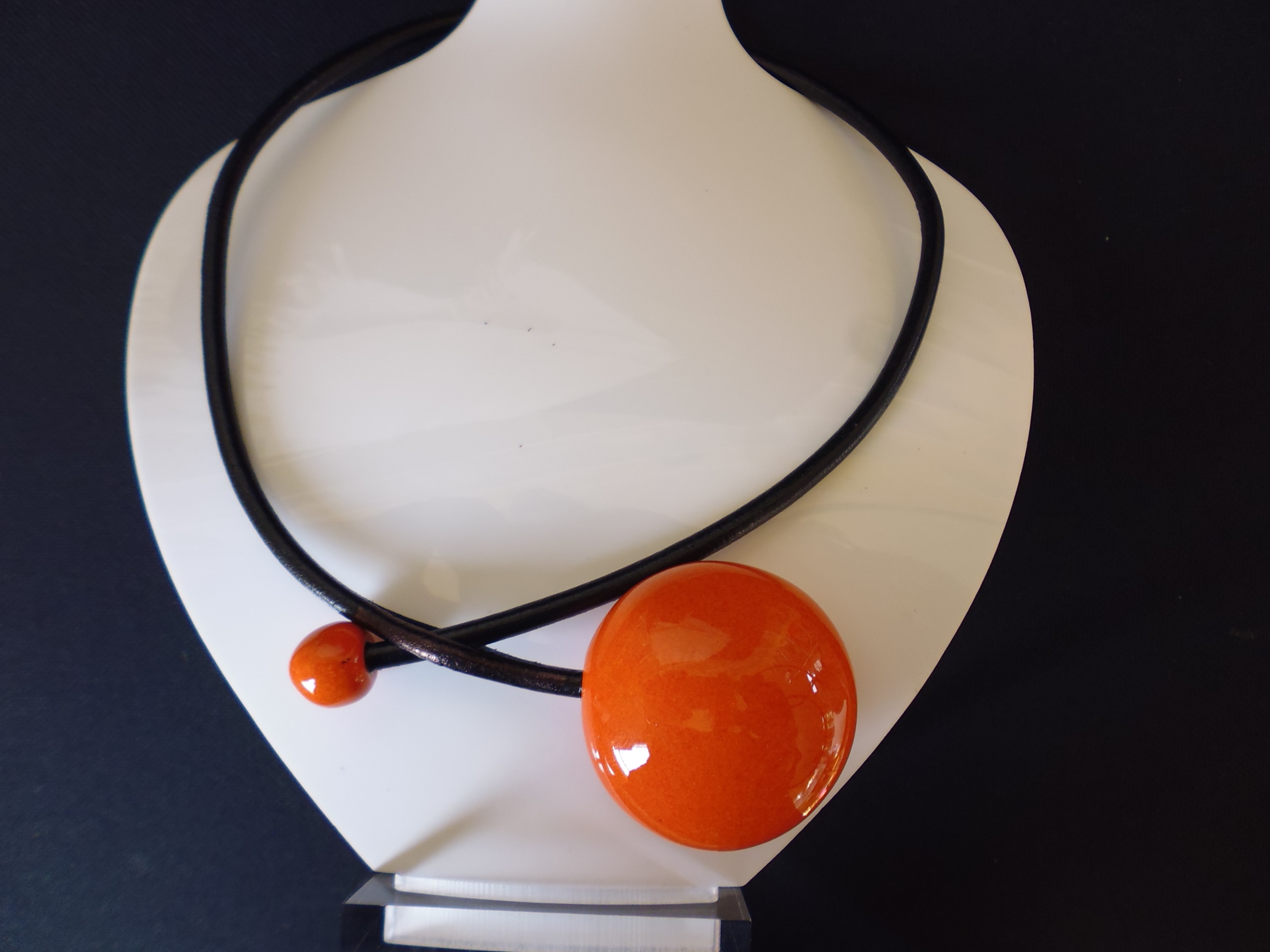 collier céramique galet orange cuir 4mm long 42cm gévole 1