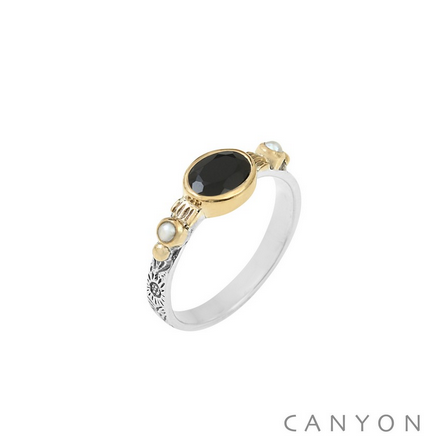 Bague argent 925 onyx noir sur anneau gravé et 2 perles blanches serties de laiton - Canyon