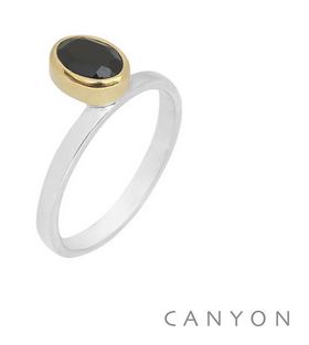 Bague argent petit onyx noir ovale droite décalée sertie laiton - CANYON R5307
