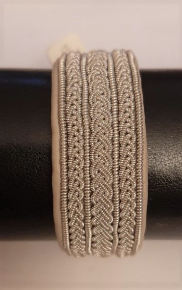Bracelet GORZA collection classic manchette - cuir naturel de renne et fils d'argent - Hanna Wallmark 2 269