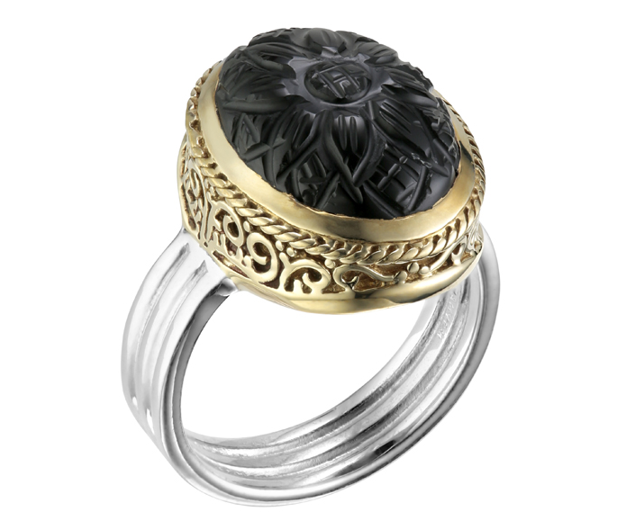 Bague argent décoree d'une fleur gravee dans un onyx noir ovale serti de laiton filigrane et d'un anneau en argent 925 - Canyon