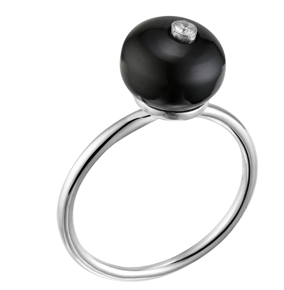 Bague argent composée d\'un onyx noir boule décorée d\'un oxyde blanc et pose sur un anneau en argent rond et fin argent 925 - Canyon