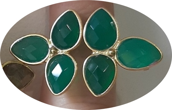 Bague réglable onyx vert double fleur plaqué or - La belle simone