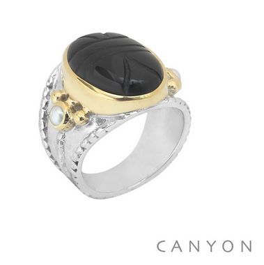 Bague en argent grand modèle scarabée onyx noir et 2 perles blanches - Canyon