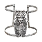 Manchette Cicada argentée Lotta Djossou de face