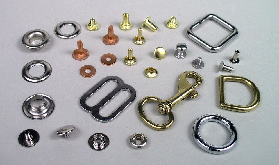 bouton de col_articles métalliques pour cuir