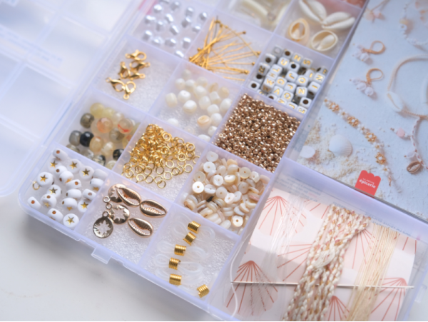 maxi-boite-pina-colada-20-compartiments-perles-apprets-pour-creation-de-bijoux-2