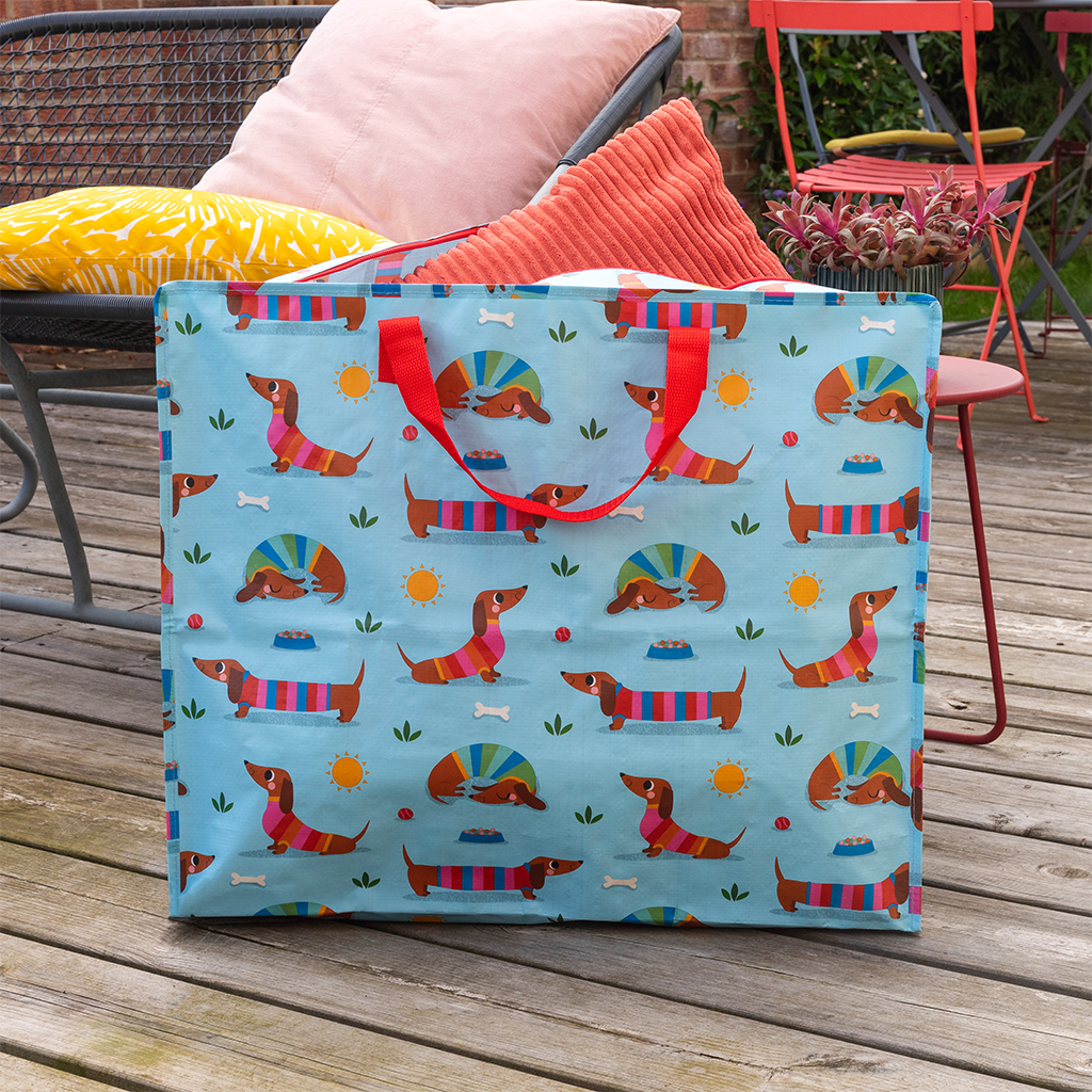 30700-kids-sausage-dog-jumbo-bag_lifestyle