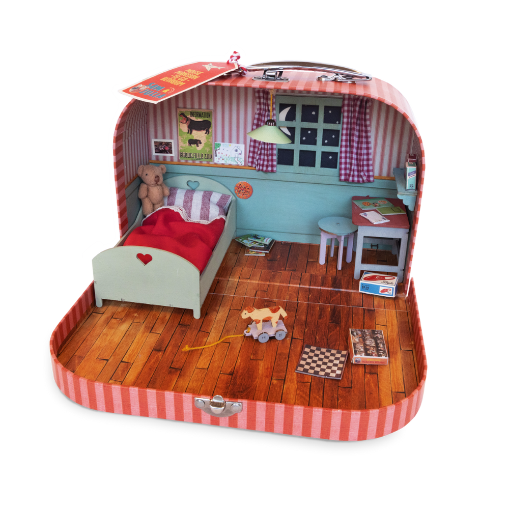 Mouse-Mansion-To-Go-Bedroom-Sam-Julia1