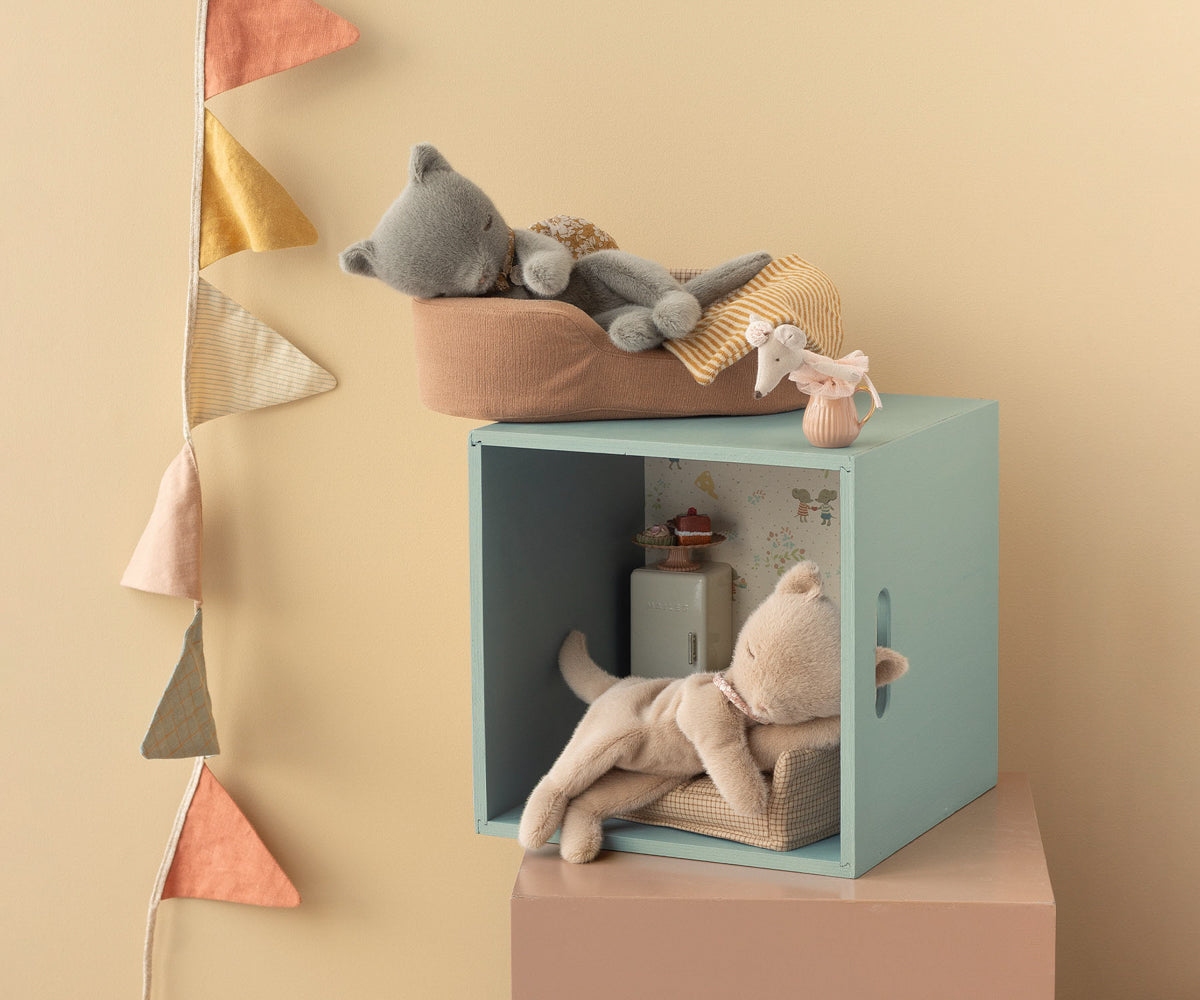 COLOURBOX70034073