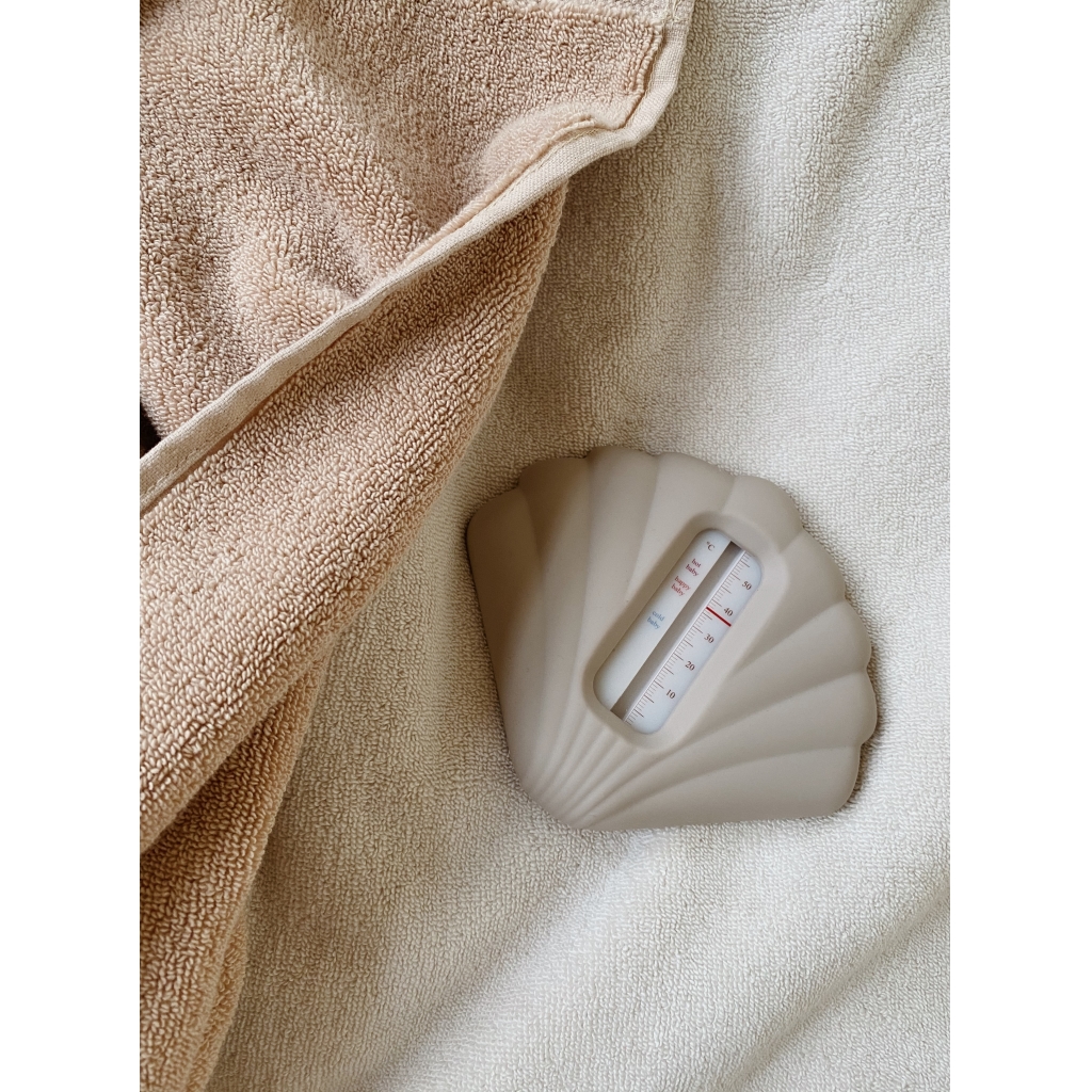 Thermomètre pour le bain en silicone coloris warm grey