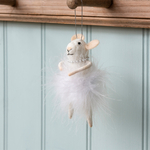31427-mouse-with-white-fluffy-dress_lifestyle