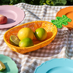 31381-fruit-shaped-woven-basket-pineapple_lifestyle