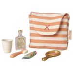 COLOURBOX69924868