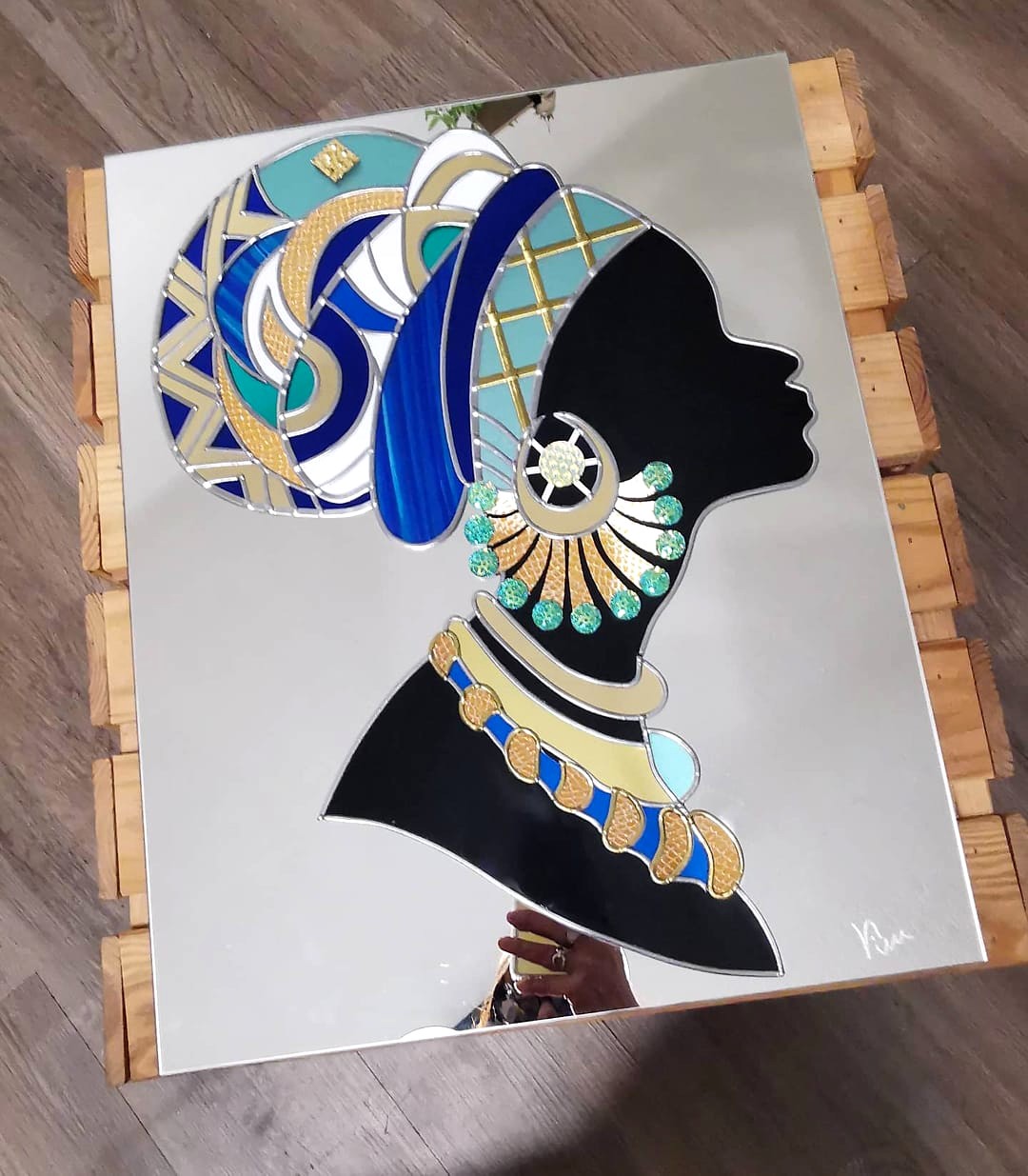 Femme africaine sur miroir, technique SGO pour décoration dintérieur KCSGO004h_155€