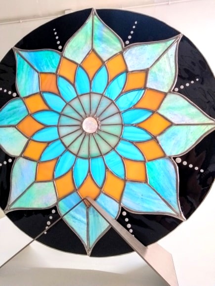 Mandala en verre pour décoration intérieur, ambiance zen, fait-main