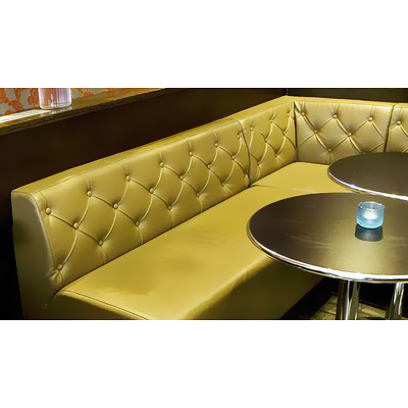 Banquette design AKAASHI haut dossier H95cm pour bar et restaurant