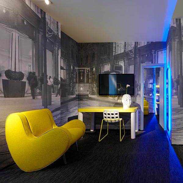 canapé design jaune fluo salle dattente agence voyage