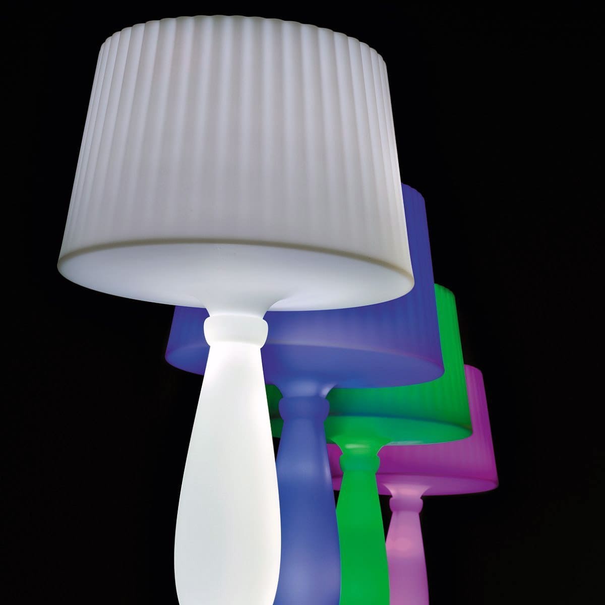 Lampe design LED RGB LOUISE pour salle dattente2