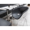 Fauteuil DIAMS tapissé avec coque gaufrée et pieds acier-10