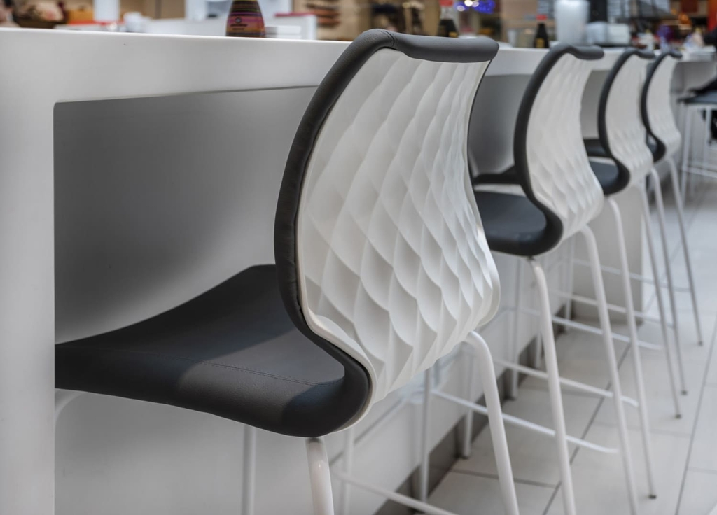 Chaise haute de bar tapissée DIAMS 77CM coque gaufrée