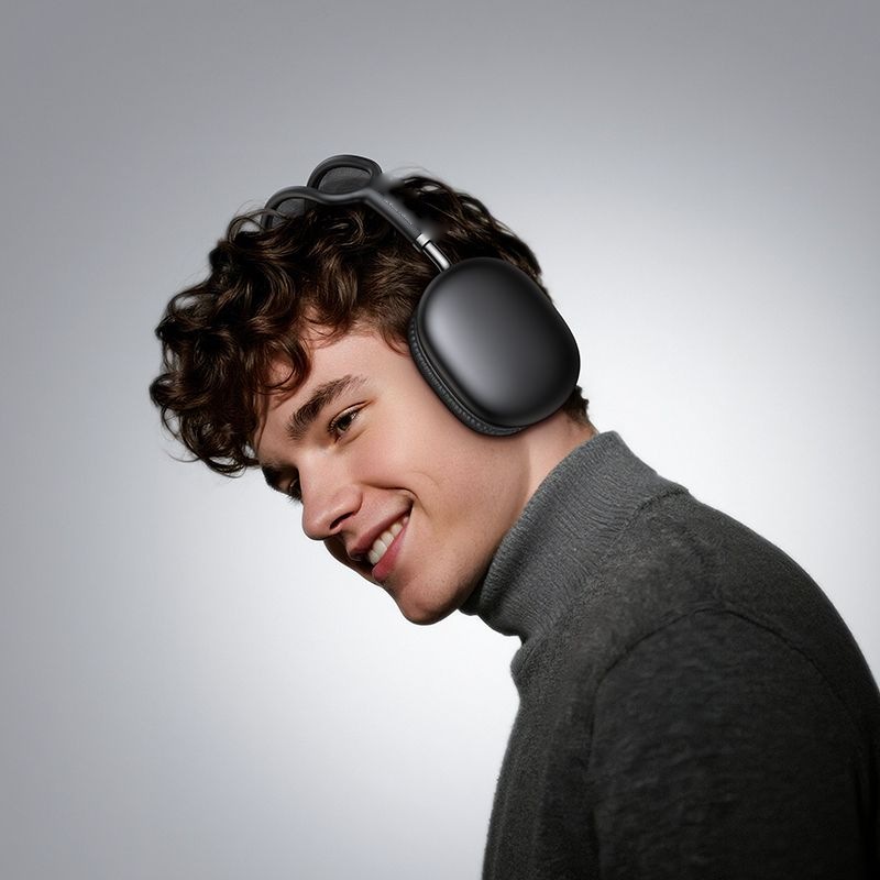 casque-bluetooth-noir-porte