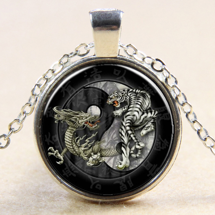 1.Pendentif-Tai-Chi-dragon-tigre-Yin-Yang-arts-martiaux-kung-fu-pendentif-feng-shui