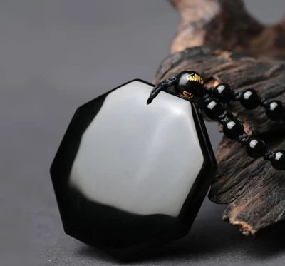 4. collier-et-pendentif-sculpte-yin-yang-en-obsidienne-noire-karma-yoga-shop_132_400x