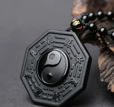 3. collier-et-pendentif-sculpte-yin-yang-en-obsidienne-noire-karma-yoga-shop_805_400x