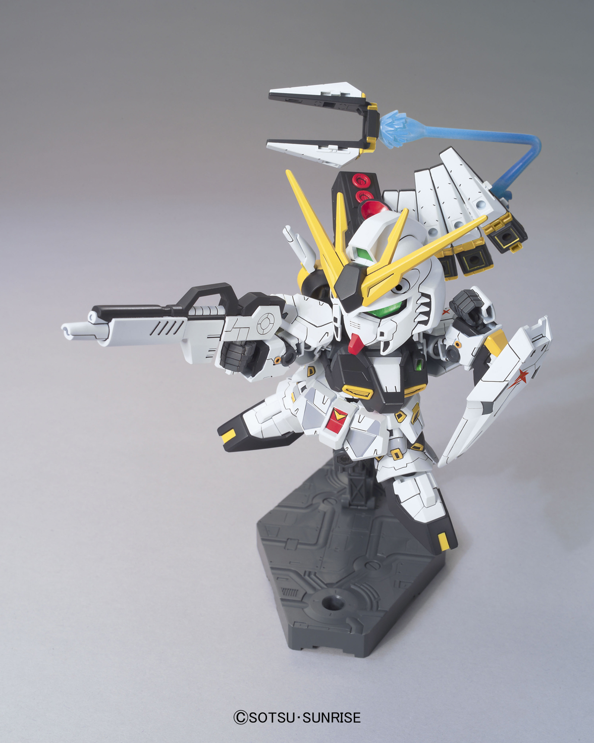BANDAI GUNPLA BB Nu Gundam 387 e vue complementaire