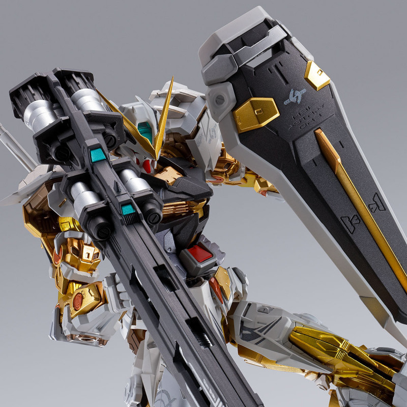 figurine-mbf-p01-astray-gold-frame-alternative-strike-ver-mobile-suit-gundam-metal-build (1)