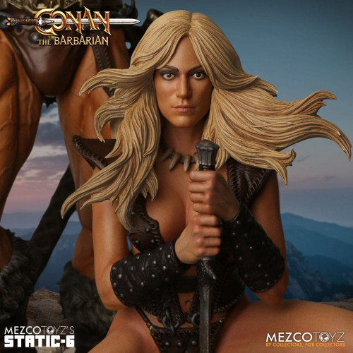 conan-statue-16-pvc-static-6-conan-the-barbarian-1982-63-cm-mezco-toys (13)