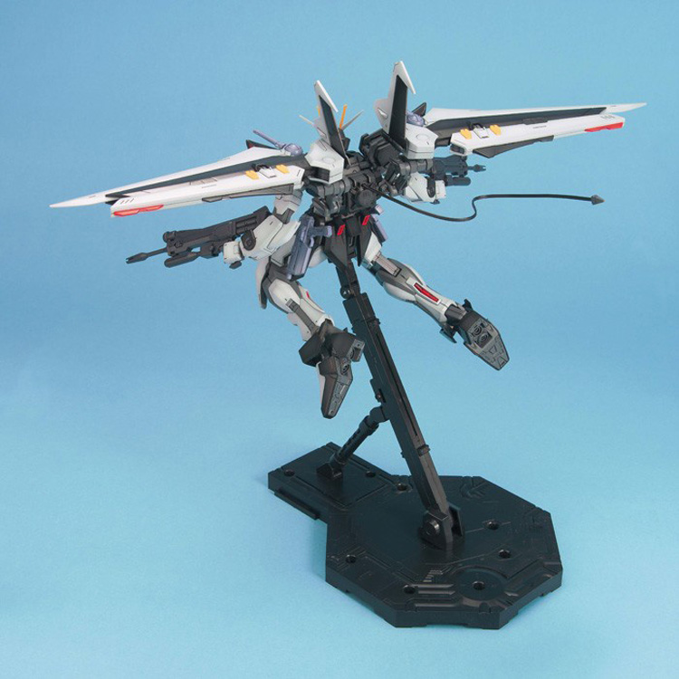 mg-strike_noir_gundam-9