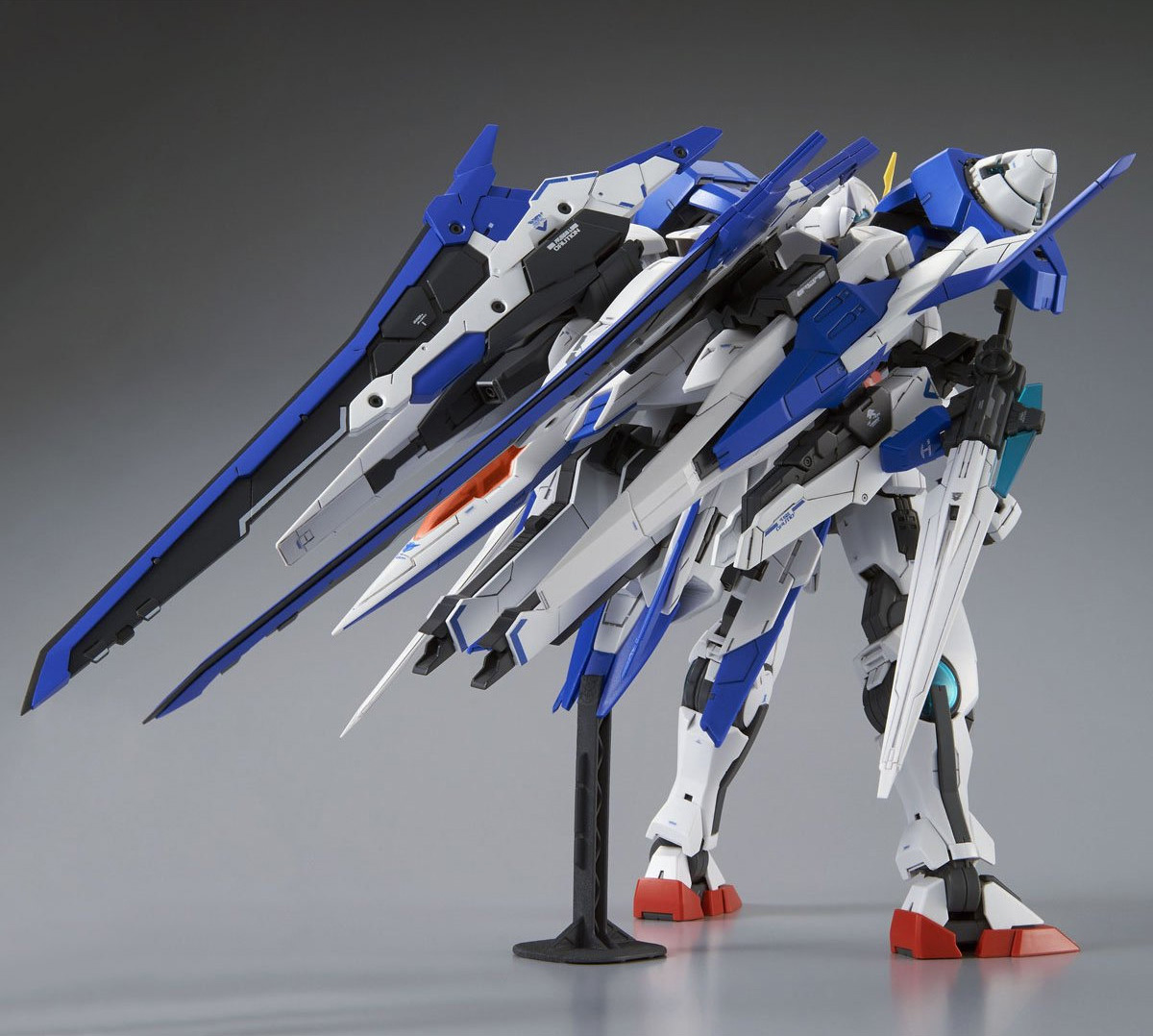 pb-mg-00_xn_raiser-2