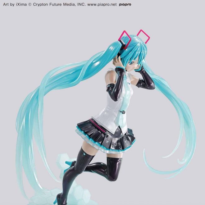 frl003-hatsune_miku_v4x-3-660x660