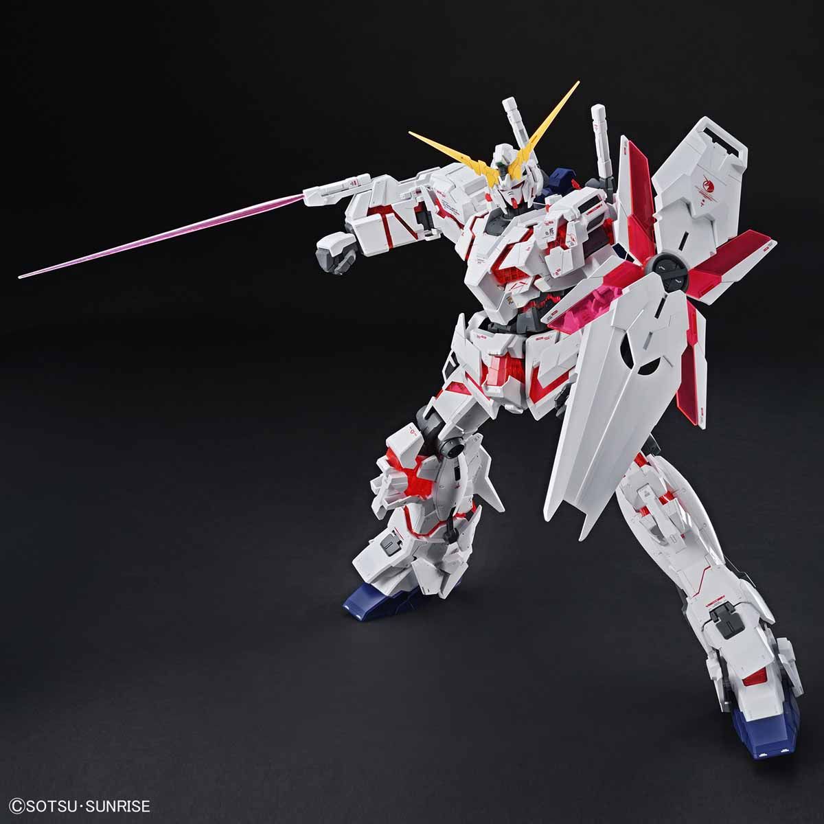 mega_size_model-unicorn_destroy-7