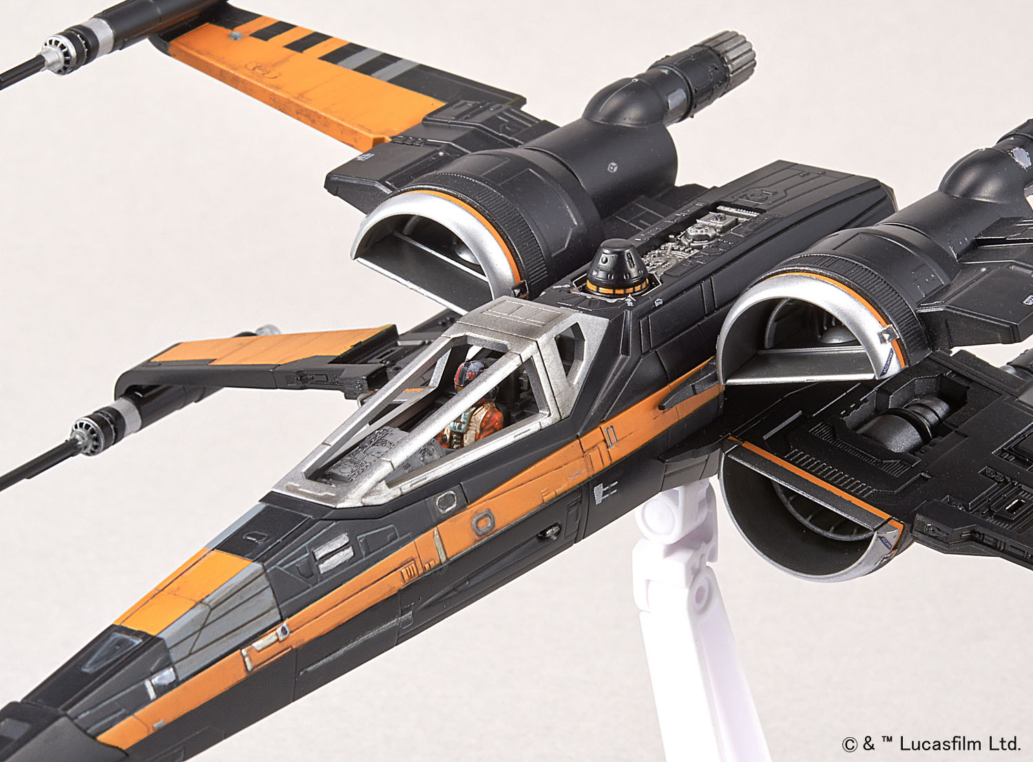 starwas-poes_x-wing-13