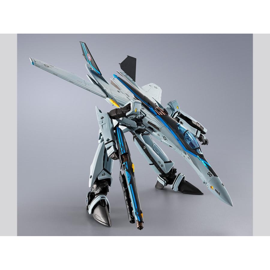 macross-topgun-maverick-figurine-vf-25-messiah-valkyrie-top-gun-maverick-ver-dx-chogokin (13)