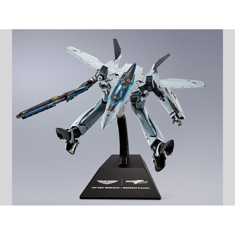 macross-topgun-maverick-figurine-vf-25-messiah-valkyrie-top-gun-maverick-ver-dx-chogokin (9)