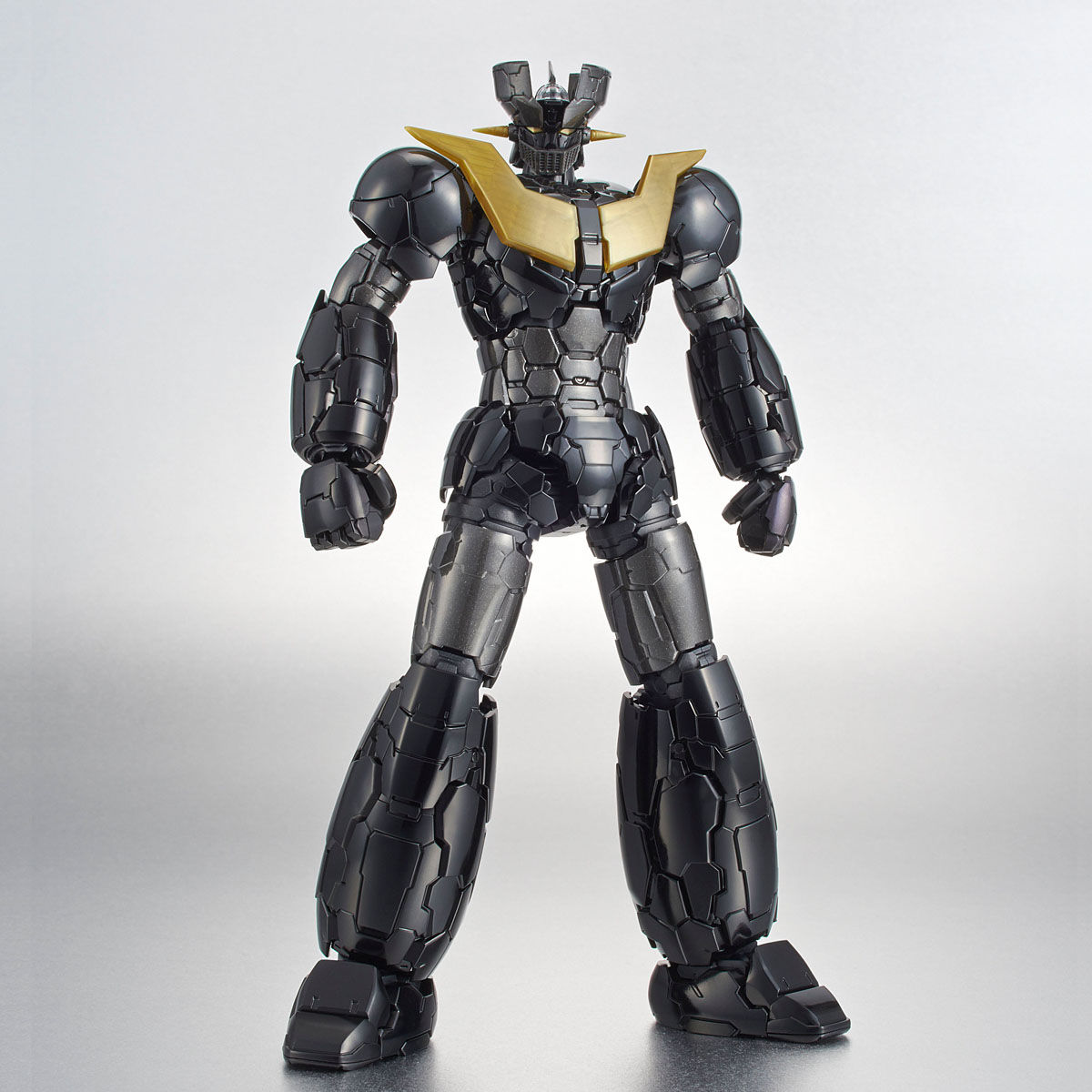 hg-mazinger_z_infinity_ver_black-1