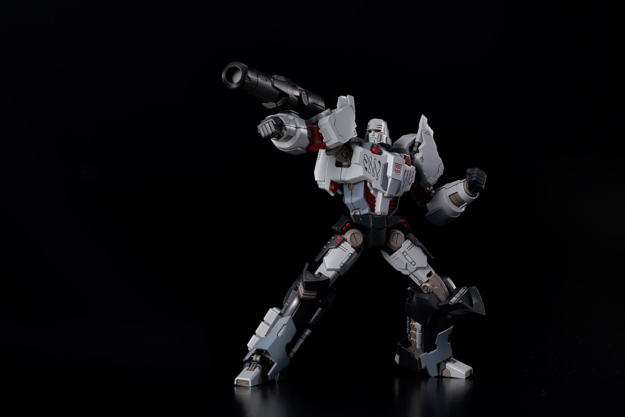 flame_toys_megatron_idw-4