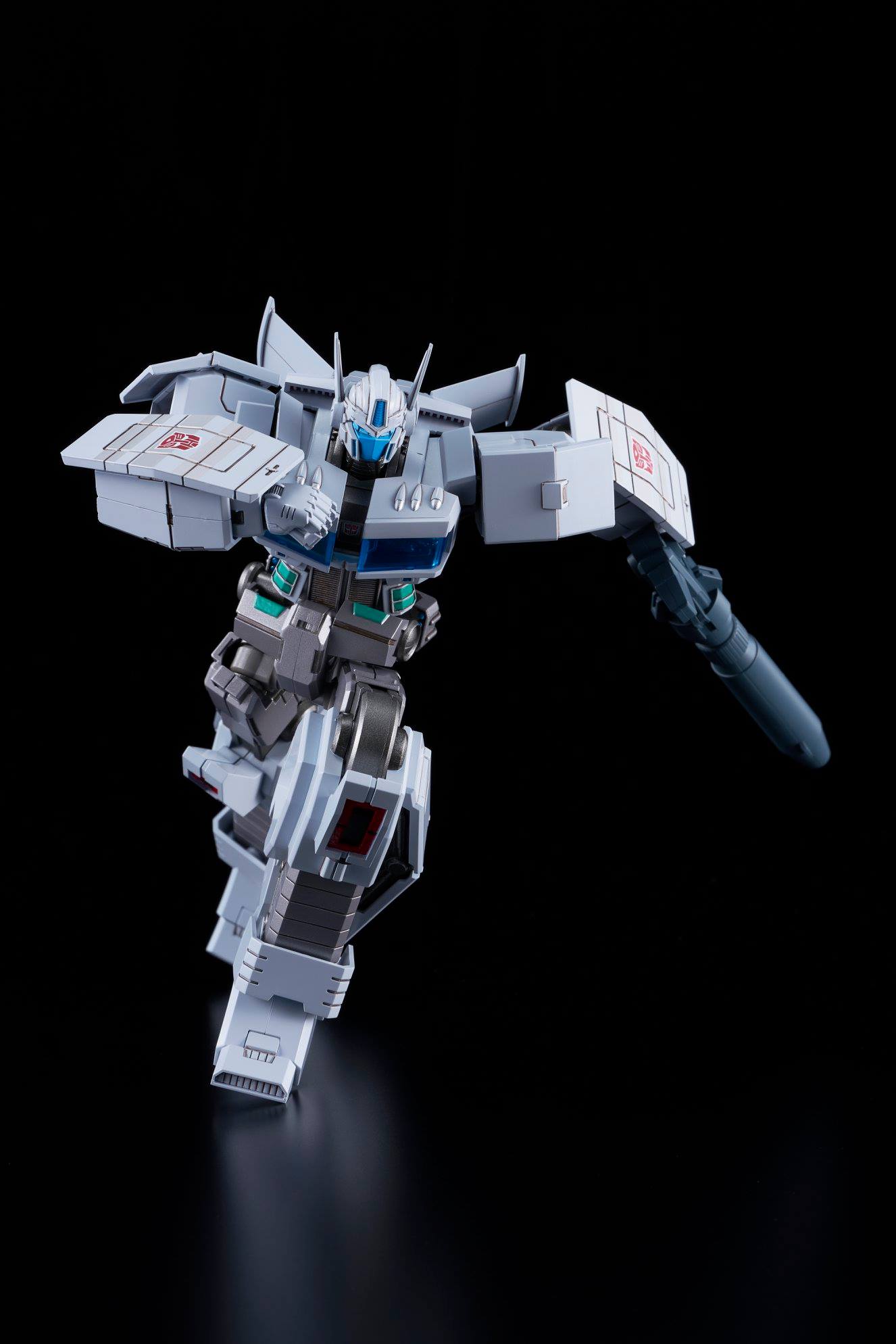 flame_toys-ultra_magnus_idw-9